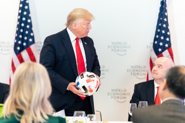 Политическое вмешательство в спорт: Трамп, красная карточка Балогуна и позиция ФИФА